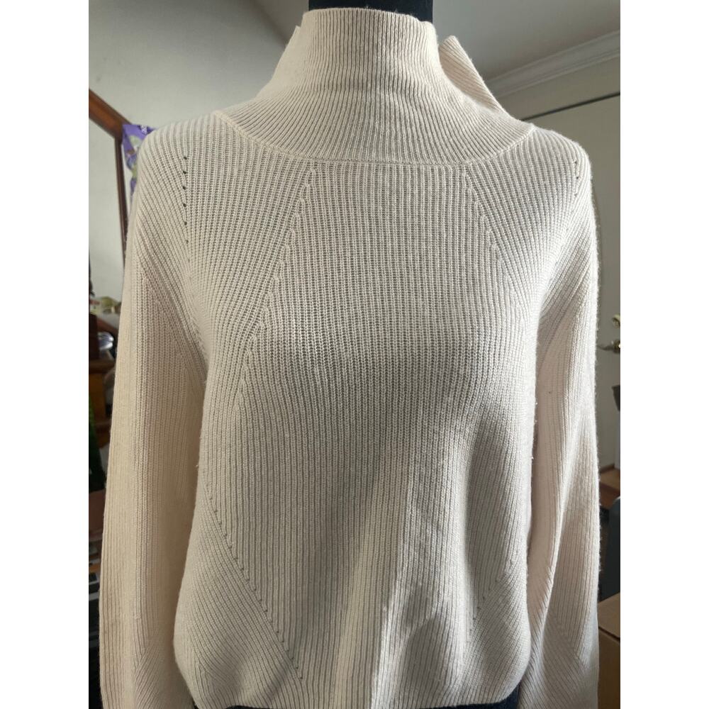Elie Tahari cashmere cream sweater Lg Minimalist  Natural Cozy